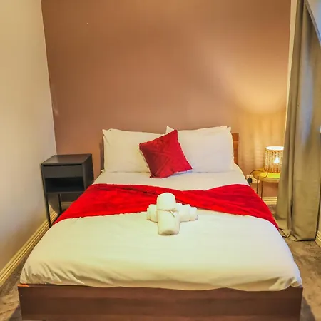 Contractors Long & Short Near Centre By Altoluxoexperience Short Lets & Serviced With Free Parking & Wifi Holiday home *