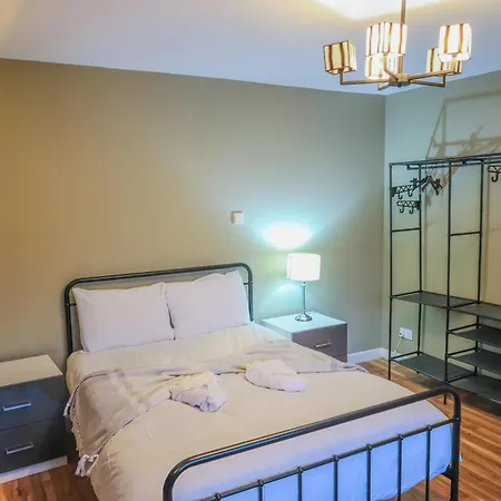 בית נופש Contractors Long & Short Near Centre By Altoluxoexperience Short Lets & Serviced With Free Parking & Wifi