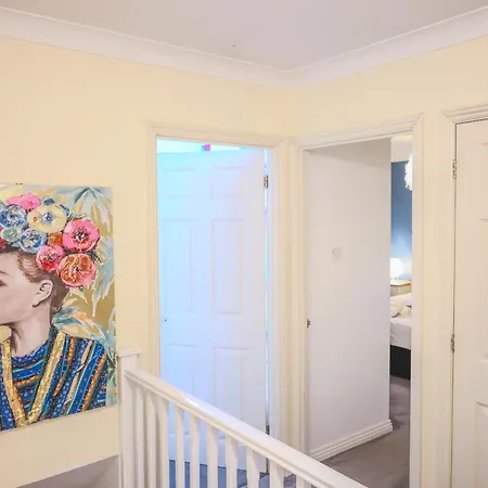 Casa vacanze Contractors Long & Short Near Centre By Altoluxoexperience Short Lets & Serviced With Free Parking & Wifi