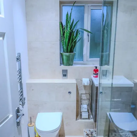 Contractors Long & Short Near Centre By Altoluxoexperience Short Lets & Serviced With Free Parking & Wifi Holiday home Bristol
