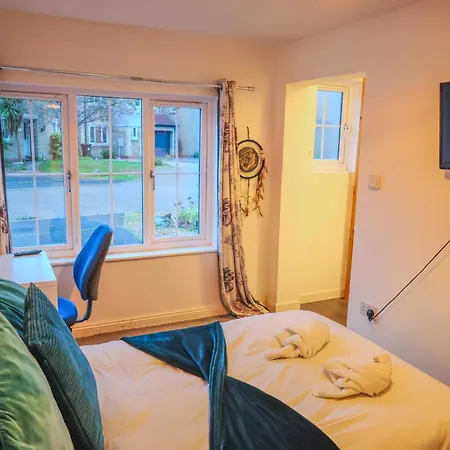 Contractors Long & Short Near Centre By Altoluxoexperience Short Lets & Serviced With Free Parking & Wifi *