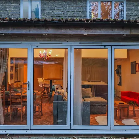 Contractors Long & Short Near Centre By Altoluxoexperience Short Lets & Serviced With Free Parking & Wifi *