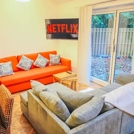 Holiday home Contractors Long & Short Near Centre By Altoluxoexperience Short Lets & Serviced With Free Parking & Wifi Bristol
