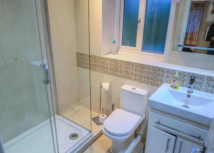 Contractors Long & Short Near Centre By Altoluxoexperience Short Lets & Serviced With Free Parking & Wifi Bristol