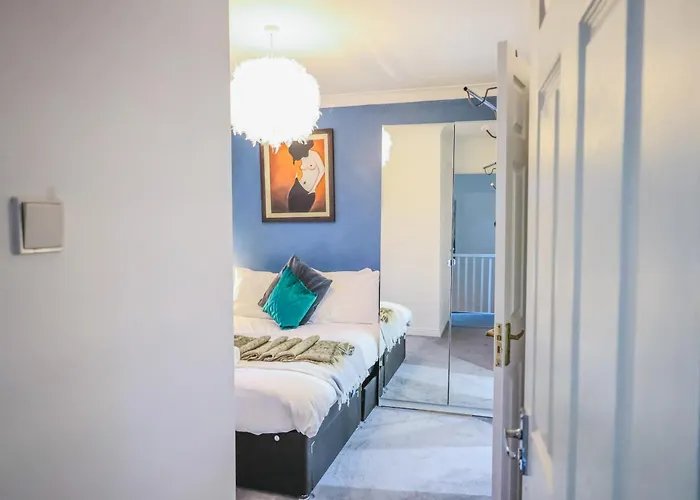 Contractors Long & Short Near Centre By Altoluxoexperience Short Lets & Serviced With Free Parking & Wifi Holiday home Bristol