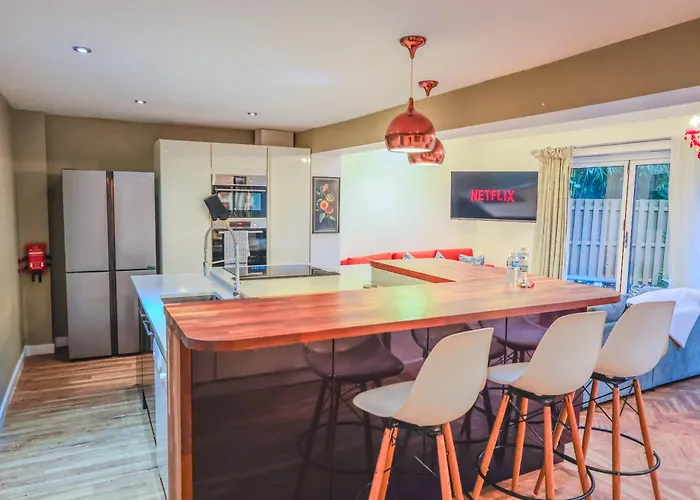 Contractors Long & Short Near Centre By Altoluxoexperience Short Lets & Serviced With Free Parking & Wifi Bristol