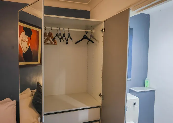 Contractors Long & Short Near Centre By Altoluxoexperience Short Lets & Serviced With Free Parking & Wifi Bristol