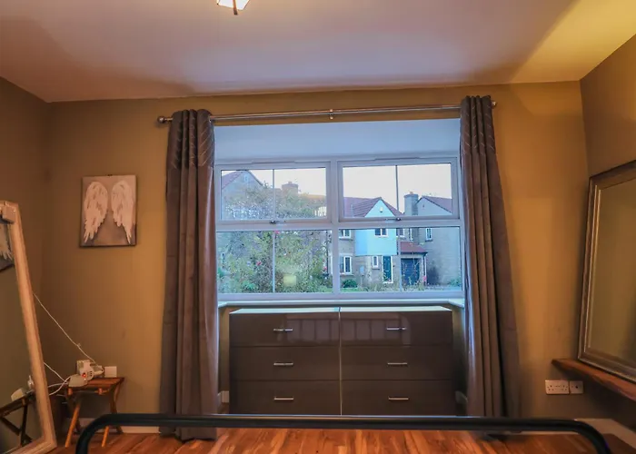 Contractors Long & Short Near Centre By Altoluxoexperience Short Lets & Serviced With Free Parking & Wifi Bristol