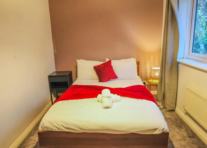 Contractors Long & Short Near Centre By Altoluxoexperience Short Lets & Serviced With Free Parking & Wifi Holiday home *