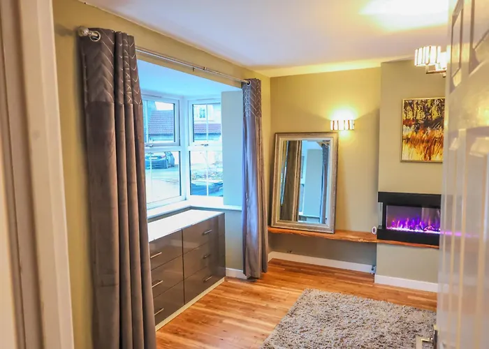 Contractors Long & Short Near Centre By Altoluxoexperience Short Lets & Serviced With Free Parking & Wifi Holiday home Bristol