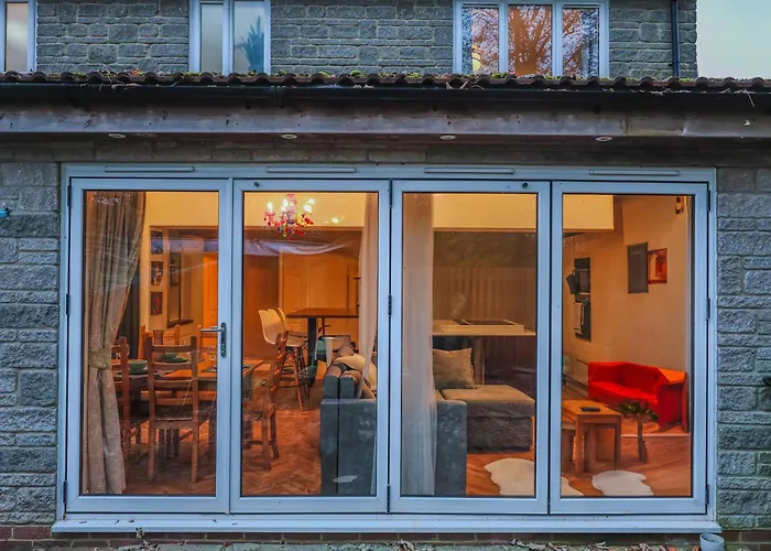 Contractors Long & Short Near Centre By Altoluxoexperience Short Lets & Serviced With Free Parking & Wifi *