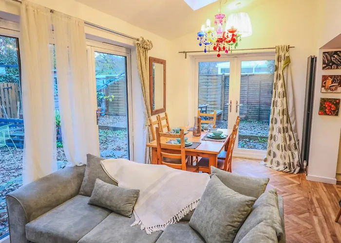 Contractors Long & Short Near Centre By Altoluxoexperience Short Lets & Serviced With Free Parking & Wifi Bristol