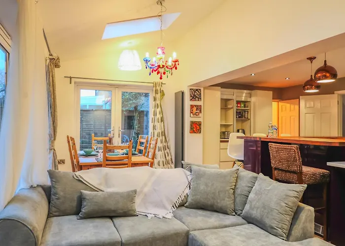 Holiday home Contractors Long & Short Near Centre By Altoluxoexperience Short Lets & Serviced With Free Parking & Wifi Bristol