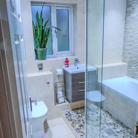 Contractors Long & Short Near Centre By Altoluxoexperience Short Lets & Serviced With Free Parking & Wifi Casa de Férias Bristol