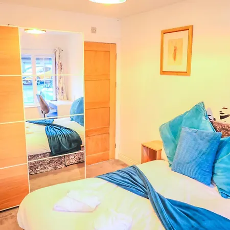 Contractors Long & Short Near Centre By Altoluxoexperience Short Lets & Serviced With Free Parking & Wifi Casa de Férias *